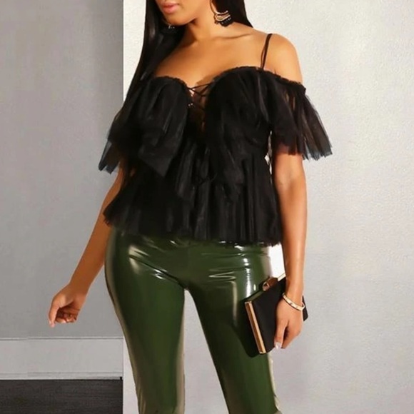 Black Off the Shoulder Lace Up Tulle Layered Blouse Size Small - Picture 1 of 8